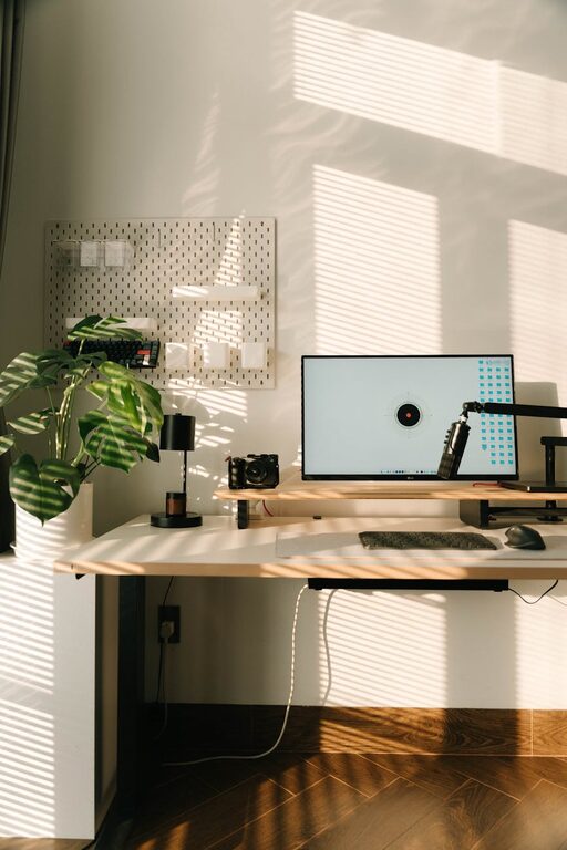 Tips for Creating a Productive Home Workspace That Enhances Focus and Comfort