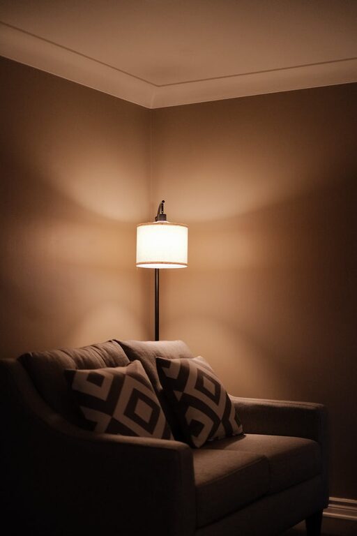 Tips for Creating a Cozy and Inviting Living Room Space